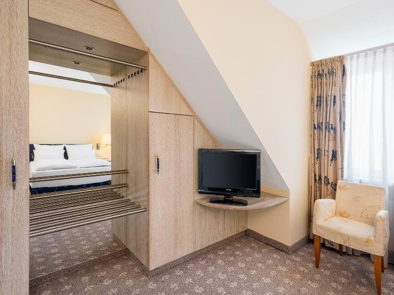 Nh Potsdam Hotel Room photo